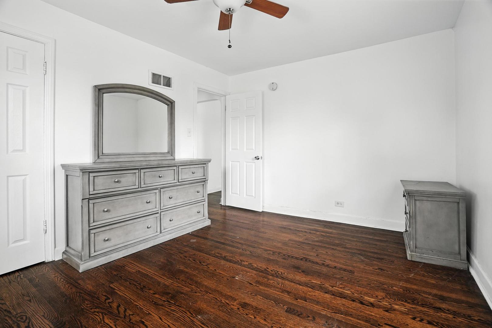 3608 Jackson Street #2E, Bellwood, IL 60104