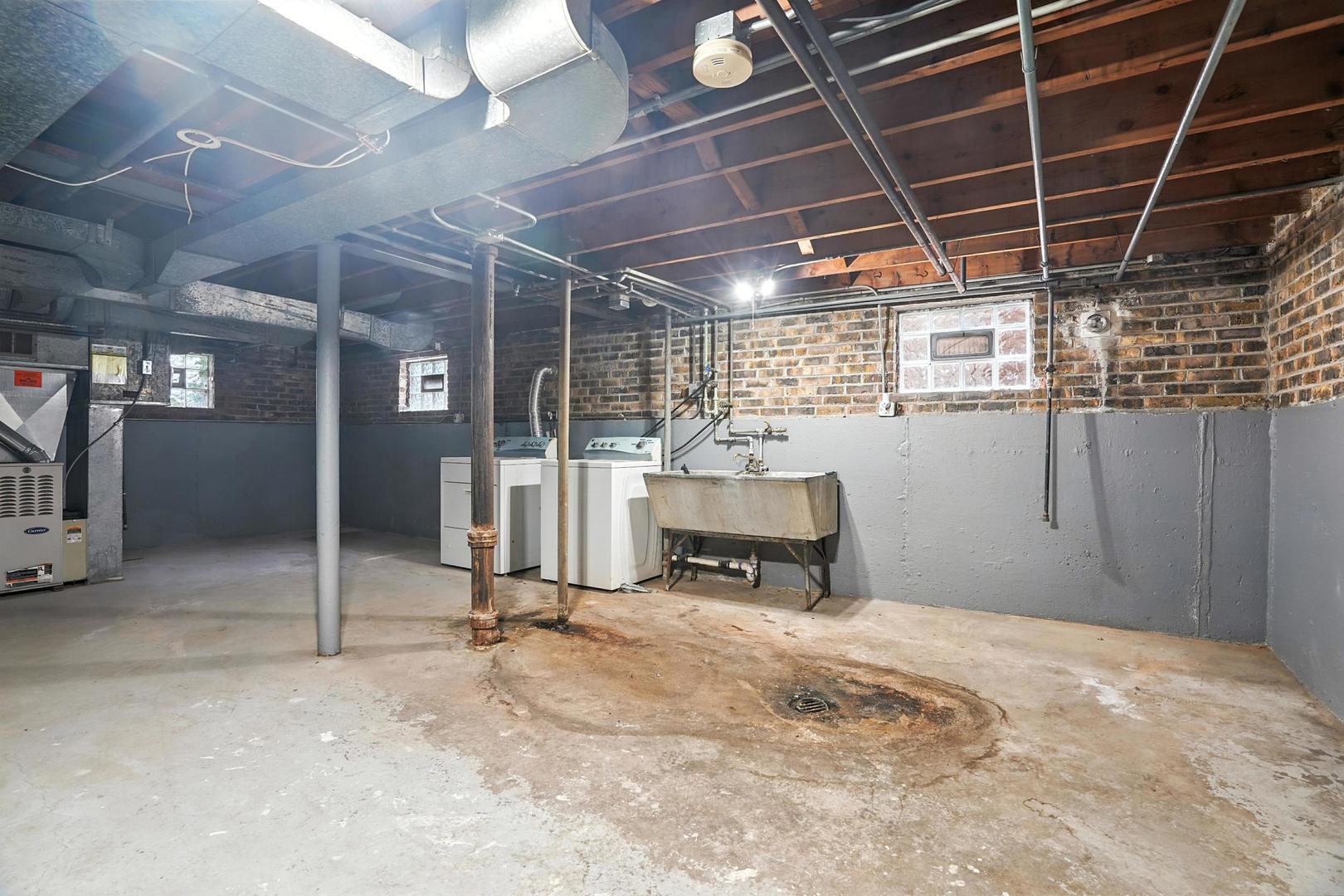 3608 Jackson Street #2E, Bellwood, IL 60104