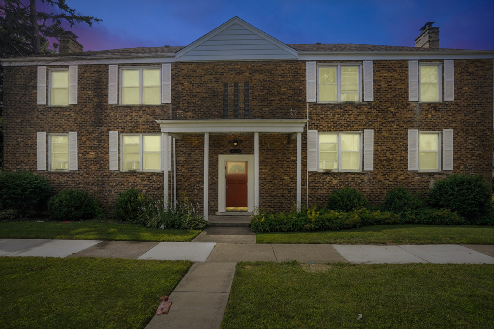 3608 Jackson Street #2E, Bellwood, IL 60104