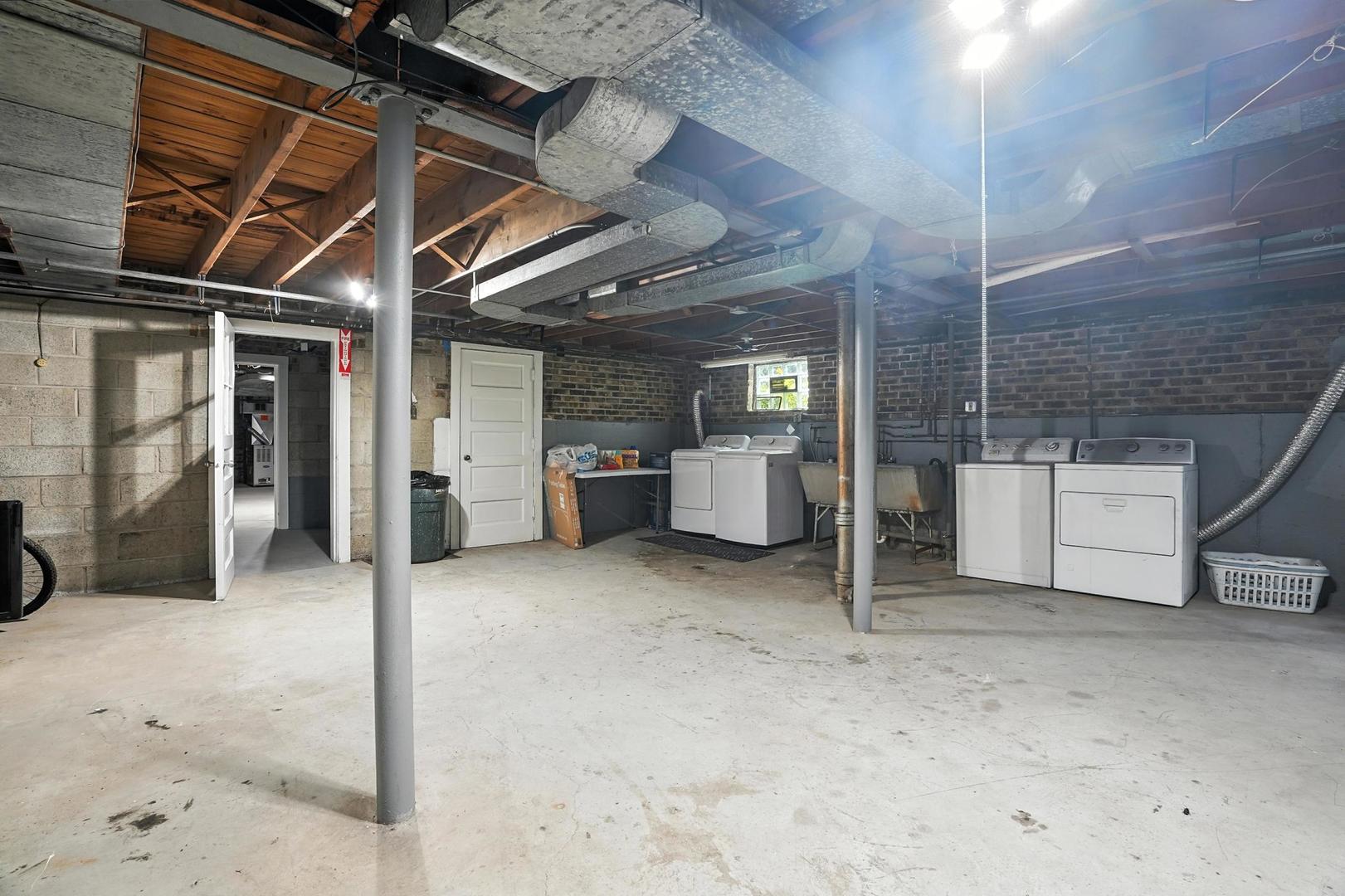 3608 Jackson Street #2E, Bellwood, IL 60104