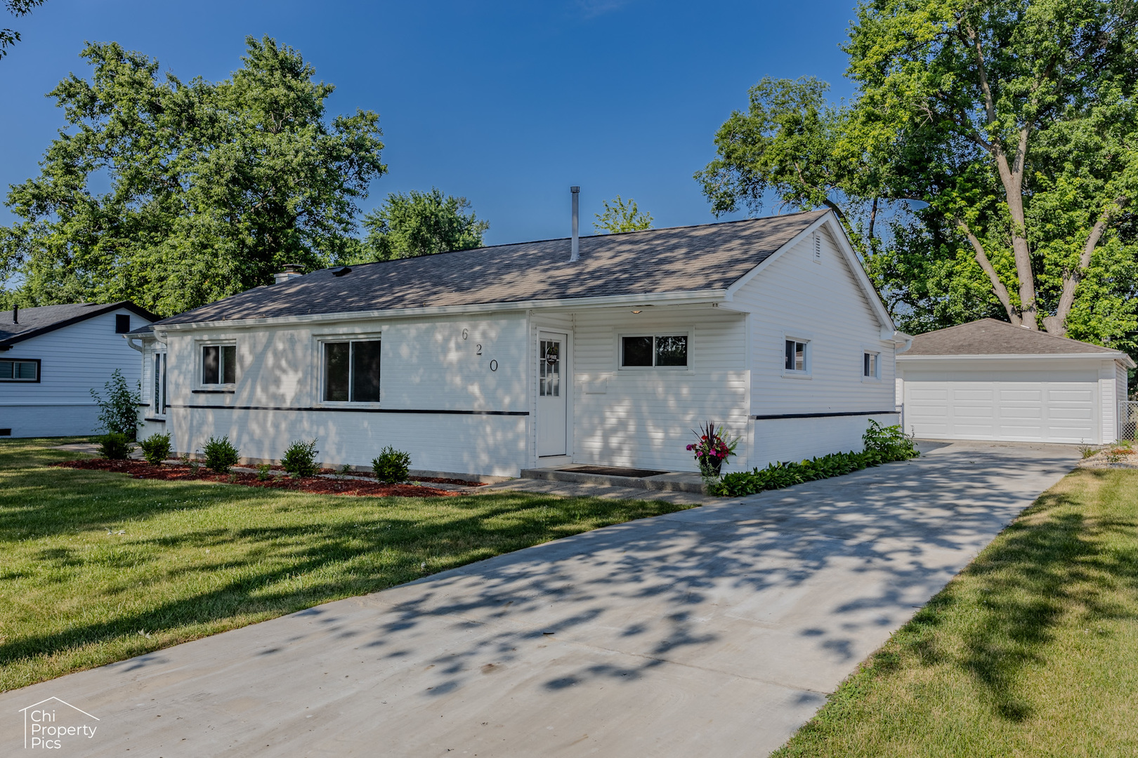 620 Ashland Street, Hoffman Estates, IL 60169