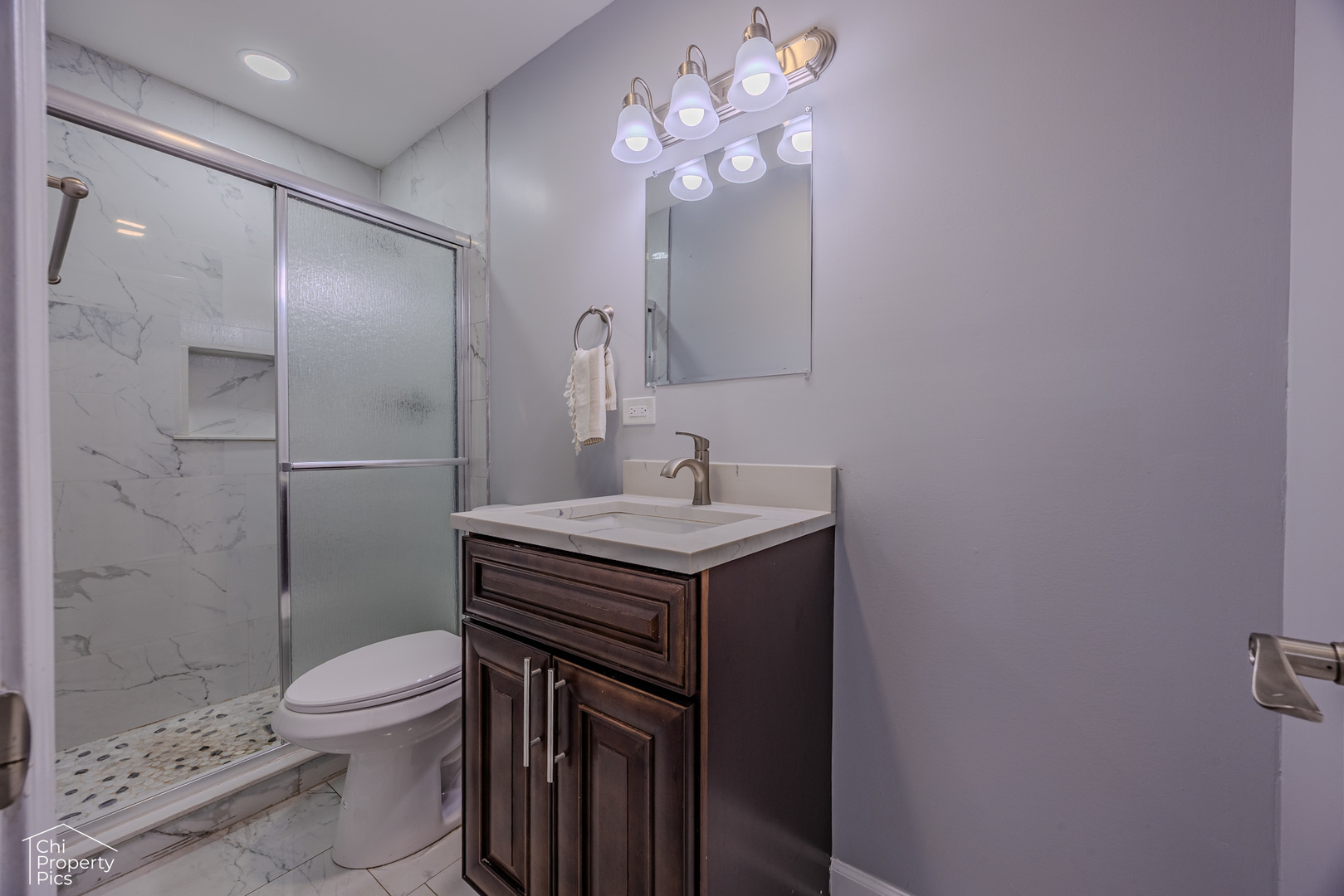 620 Ashland Street, Hoffman Estates, IL 60169