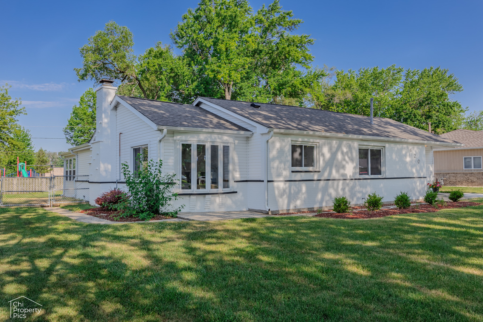 620 Ashland Street, Hoffman Estates, IL 60169