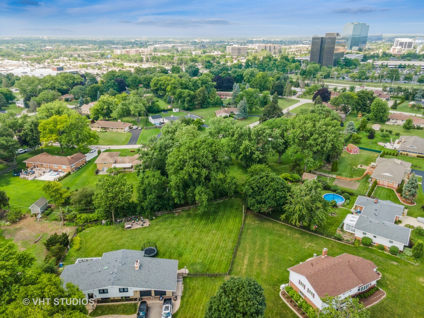 1527 Lexington Circle, Schaumburg, IL 60173