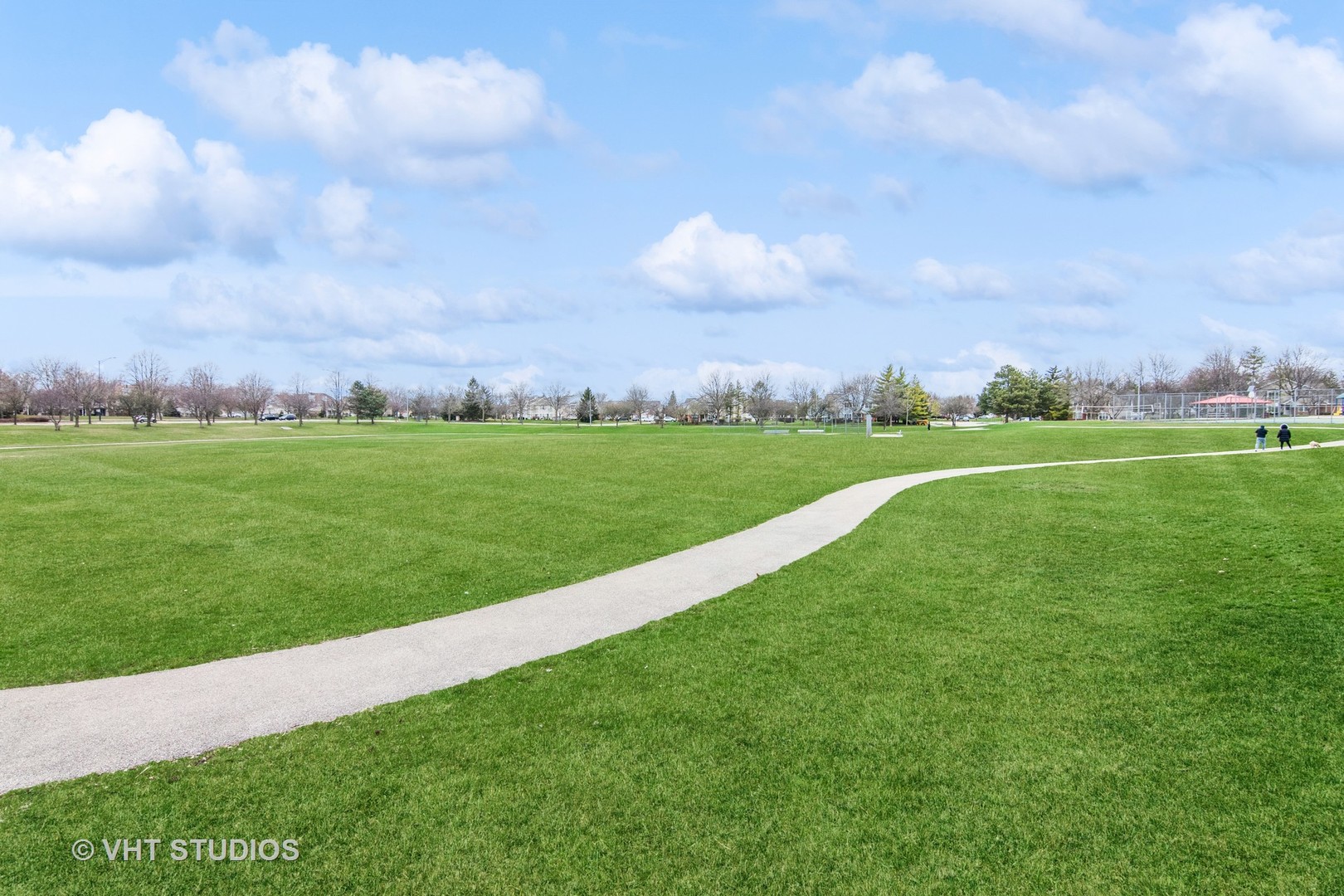 226 Sierra Pass Drive, Schaumburg, IL 60194
