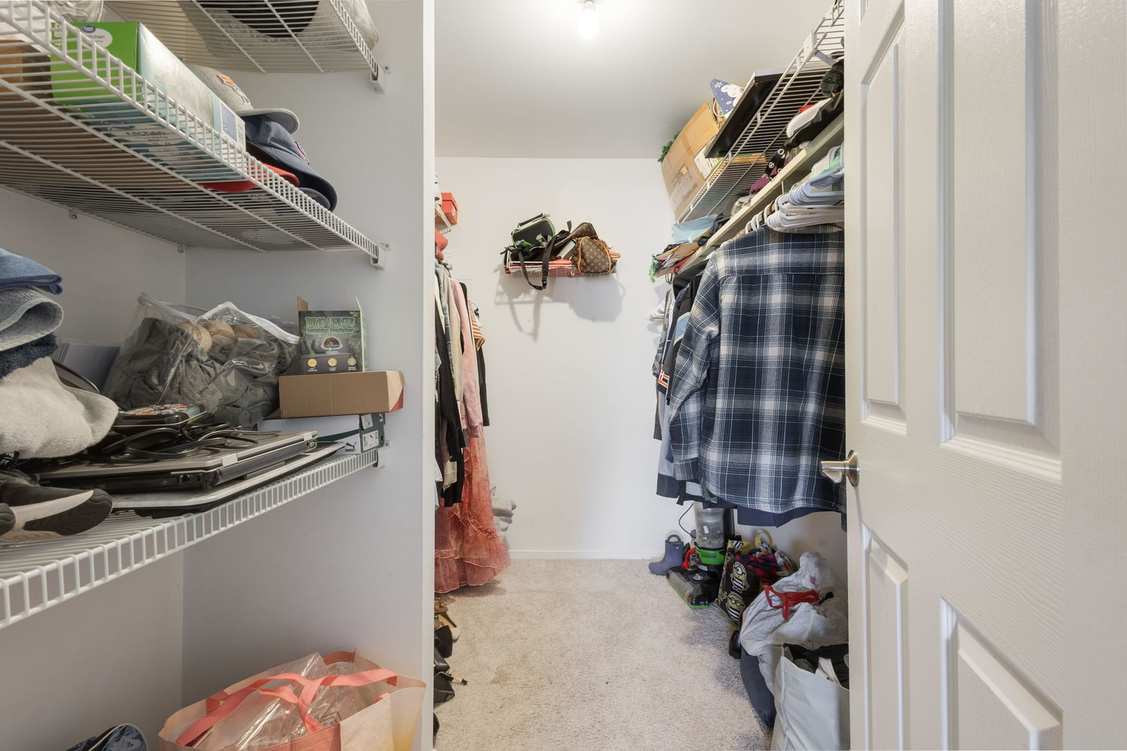 717 Tipperary Court #2B, Schaumburg, IL 60193