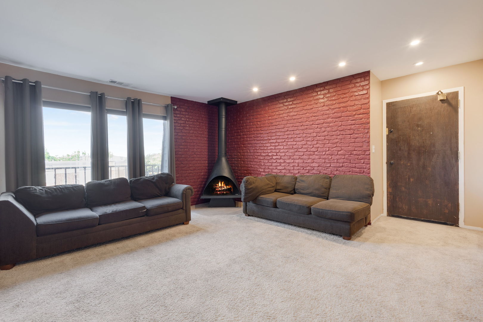 717 Tipperary Court #2B, Schaumburg, IL 60193