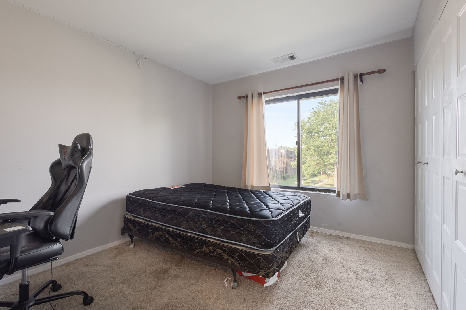 717 Tipperary Court #2B, Schaumburg, IL 60193