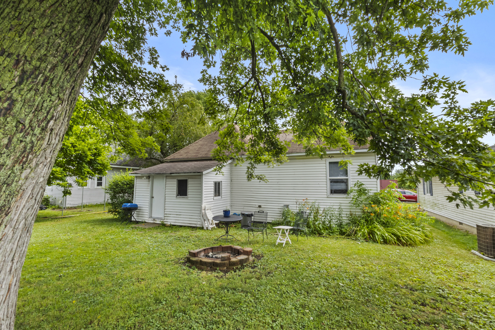 407 S Main Street, Grant Park, IL 60940