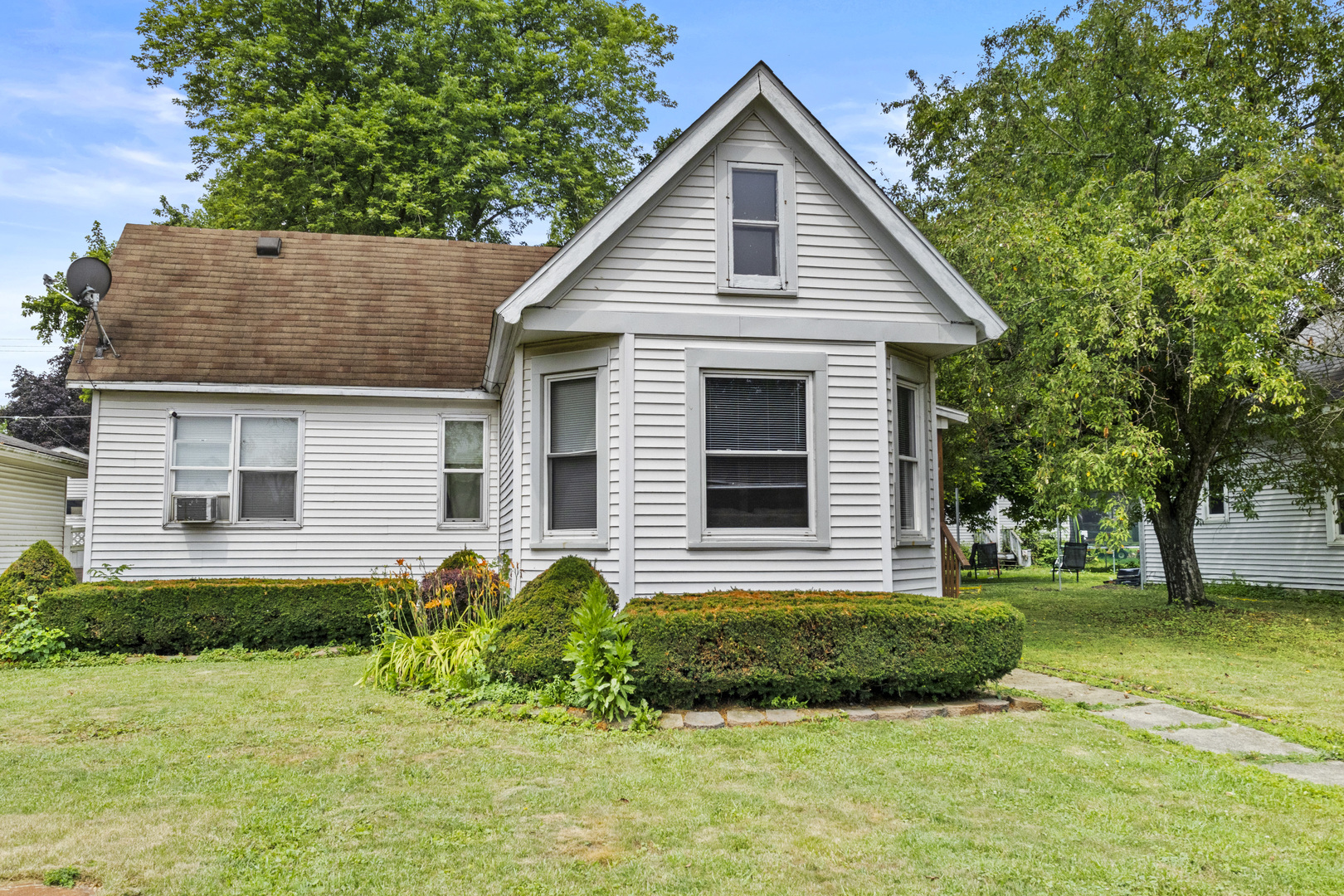 407 S Main Street, Grant Park, IL 60940
