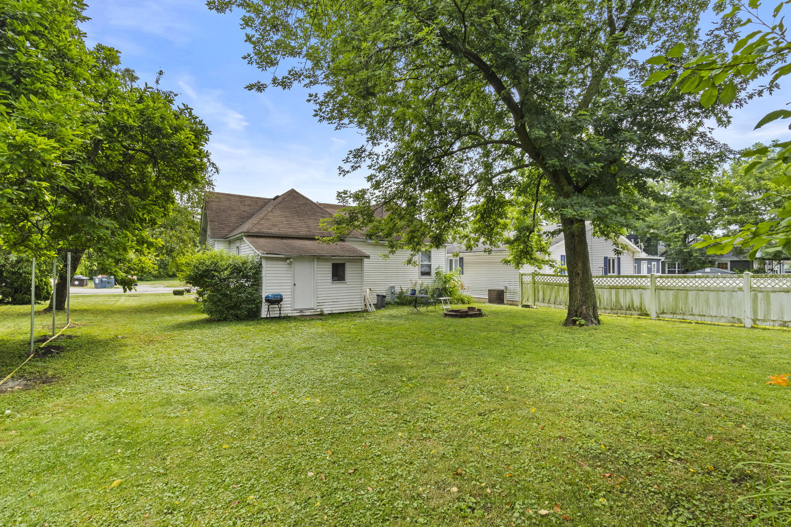 407 S Main Street, Grant Park, IL 60940