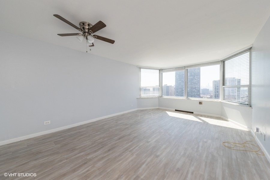 720 W Gordon Terrace #22R, Chicago, IL 60613