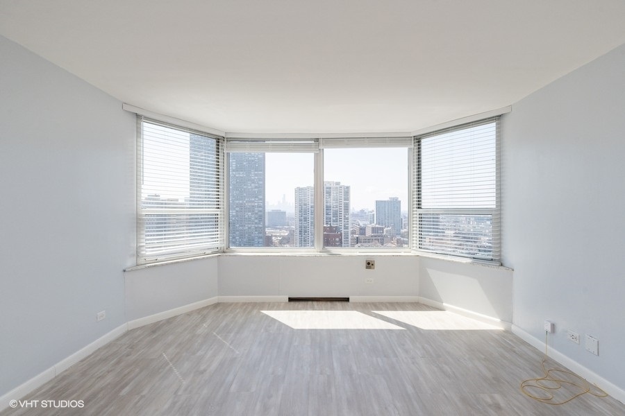 720 W Gordon Terrace #22R, Chicago, IL 60613