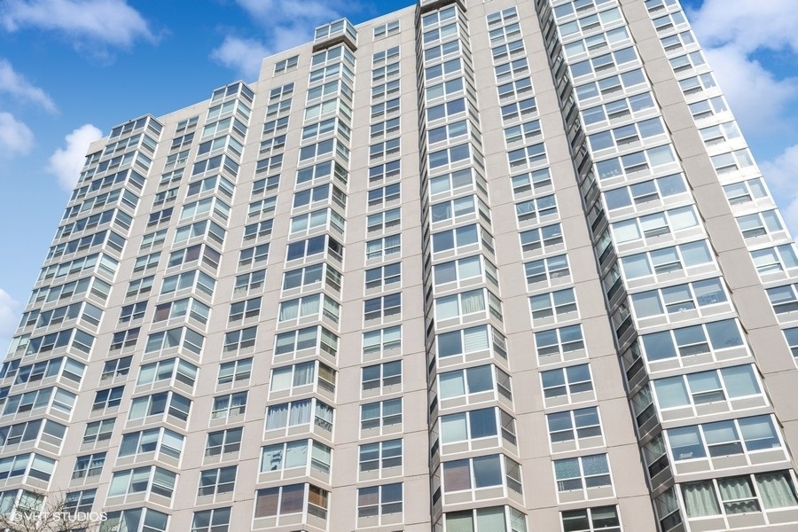 720 W Gordon Terrace #22R, Chicago, IL 60613