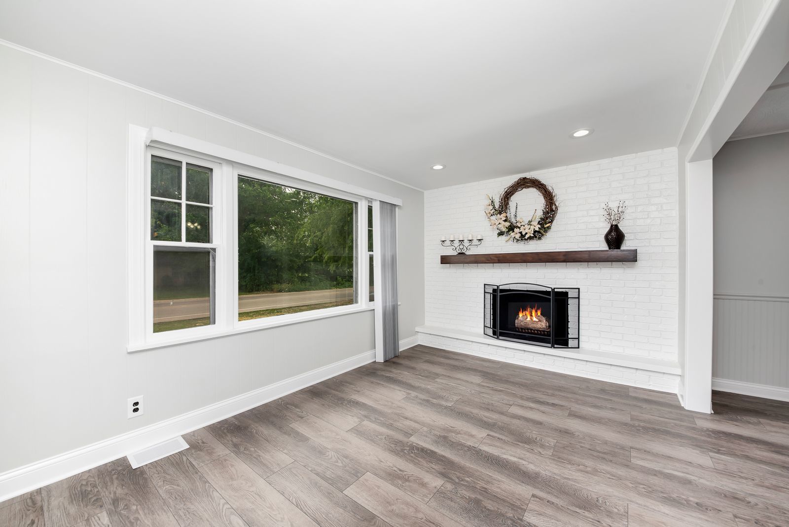 1725 E Washington Street, Joliet, IL 60433