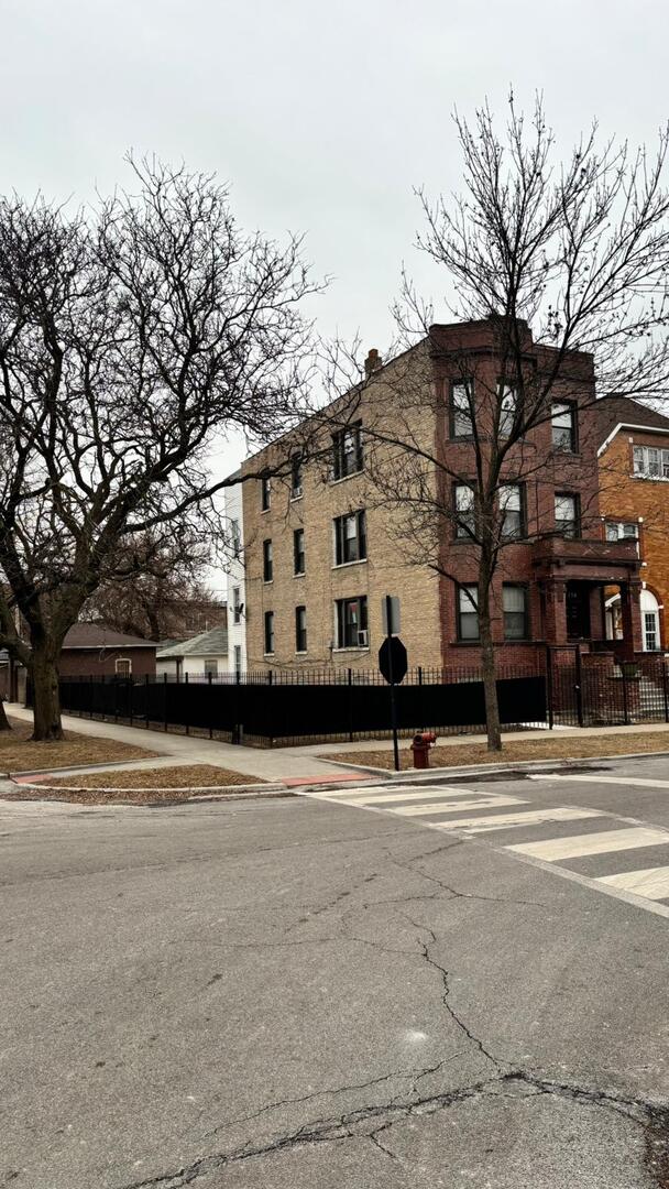 2356 S Lawndale Avenue, Chicago, IL 60623