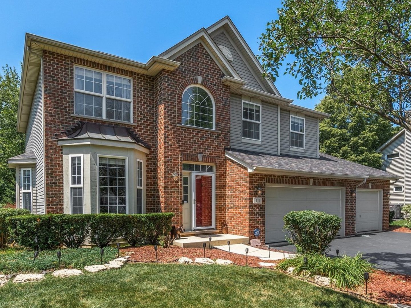 211 Cambridge Court, Oswego, IL 60543