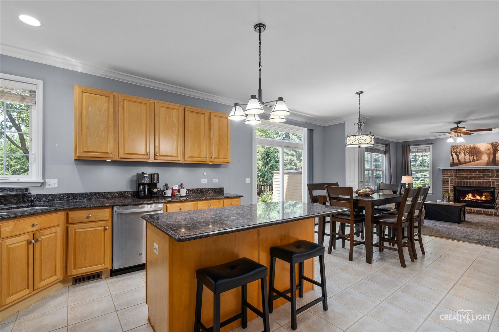 211 Cambridge Court, Oswego, IL 60543