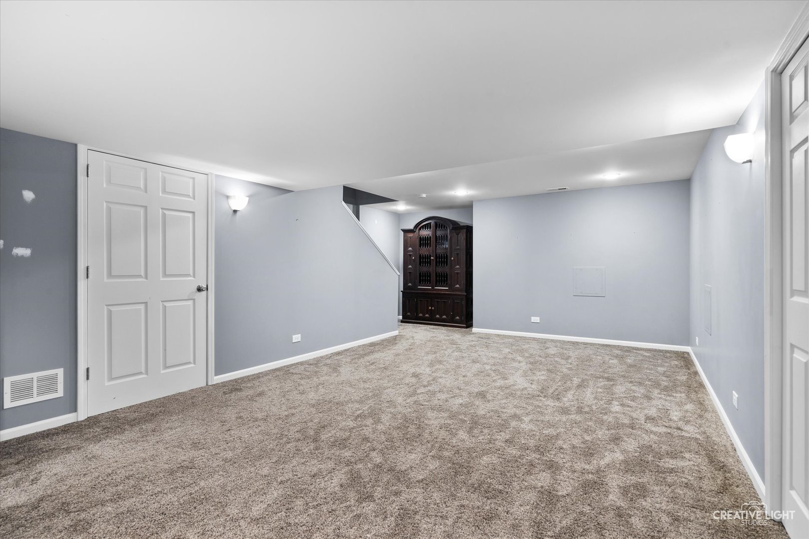 211 Cambridge Court, Oswego, IL 60543