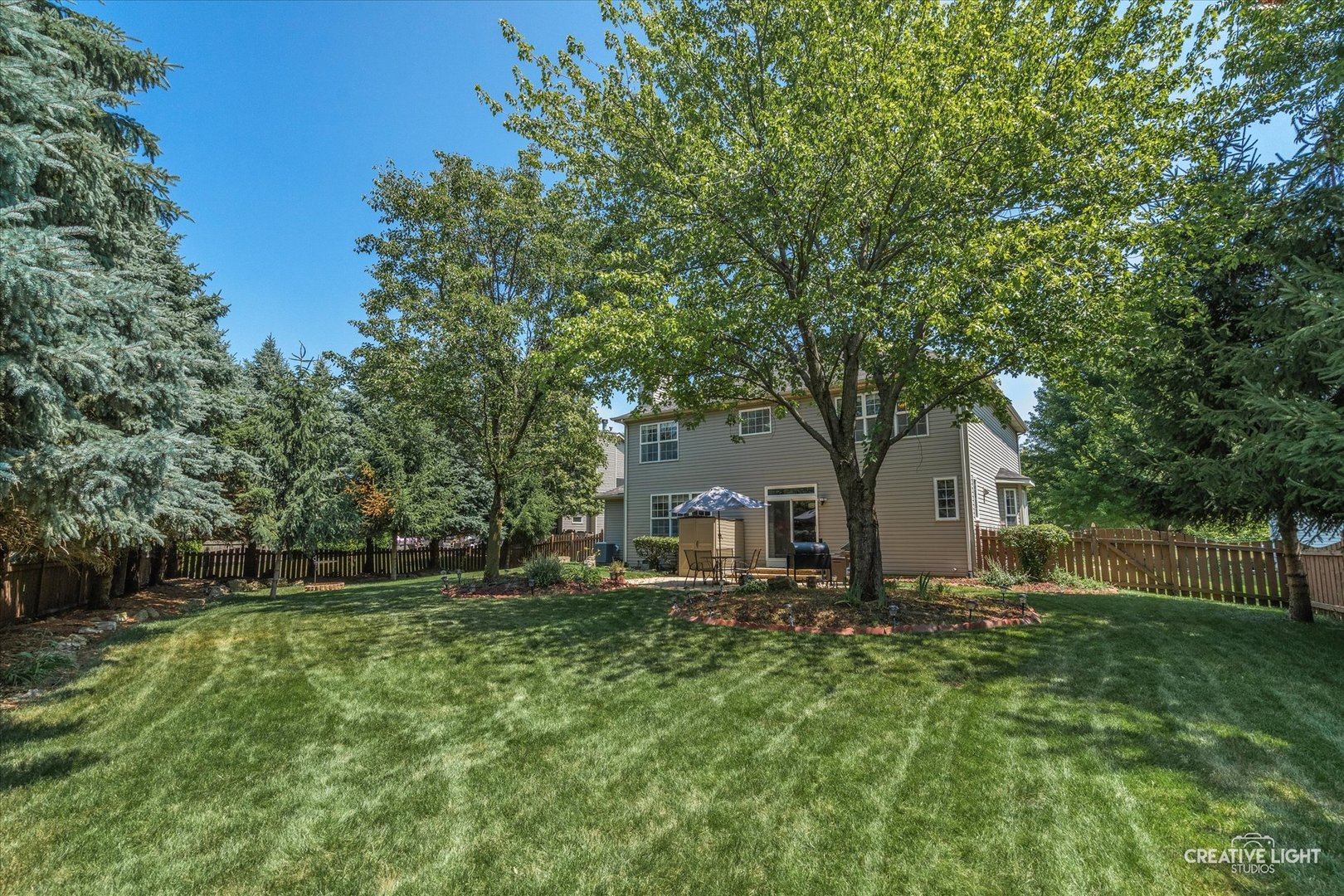 211 Cambridge Court, Oswego, IL 60543