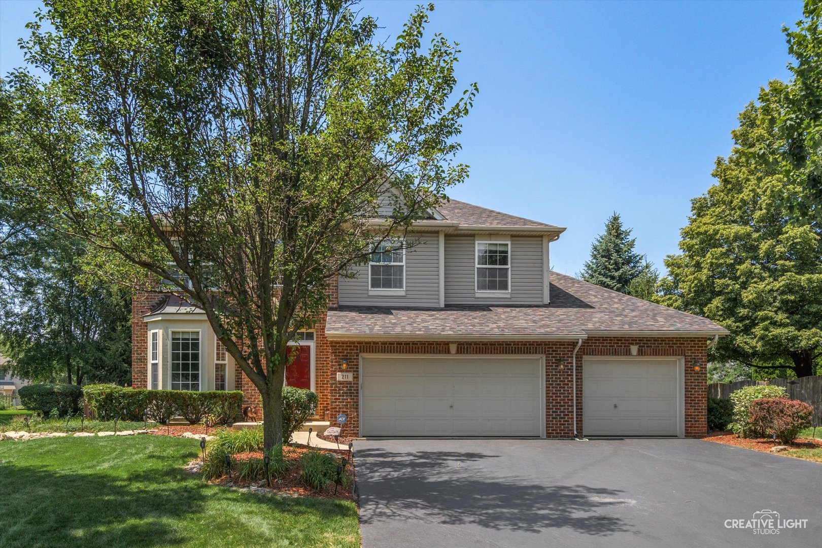211 Cambridge Court, Oswego, IL 60543