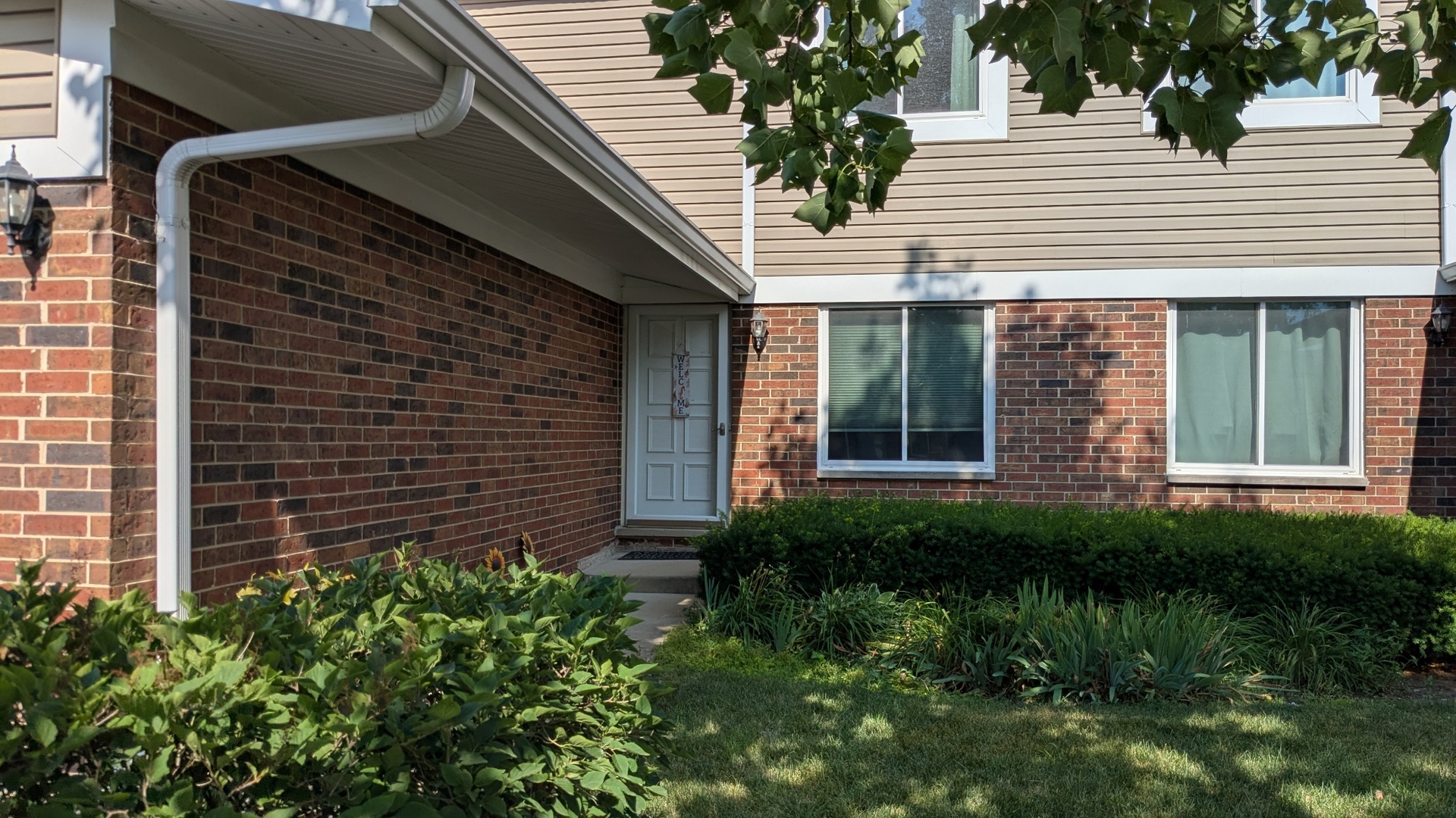 1991 N Williamsburg Drive, Palatine, IL 60074