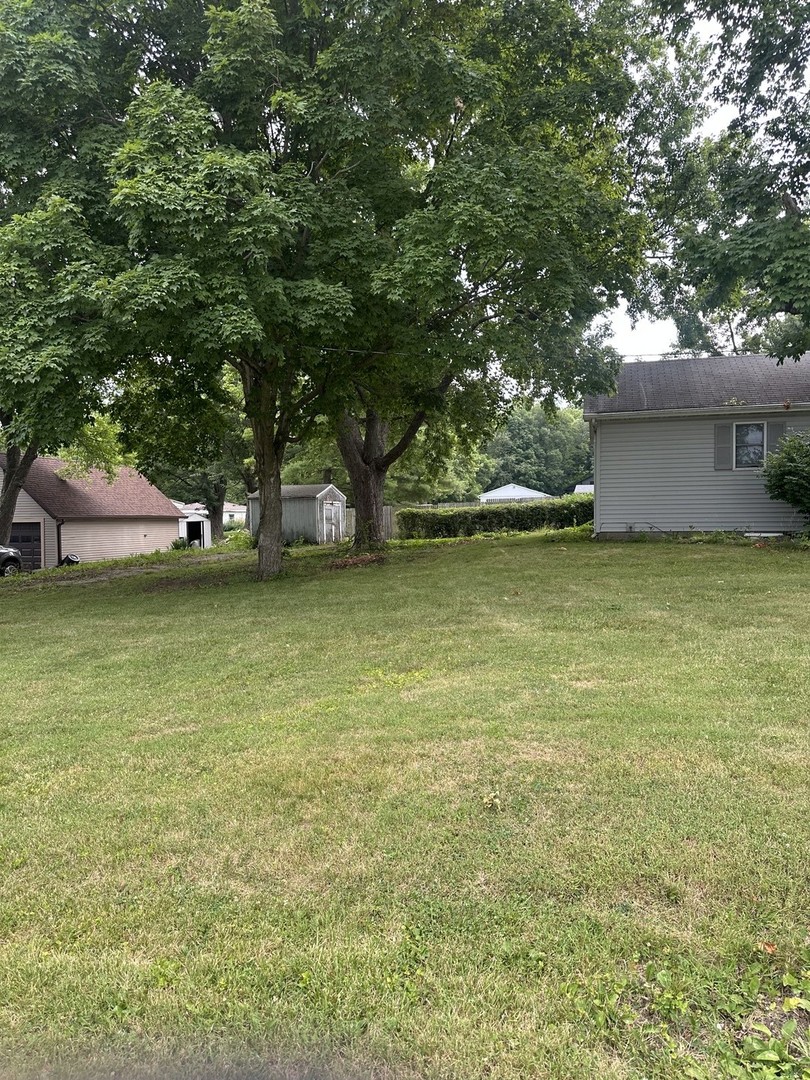 201 E North Street, Saybrook, IL 61770