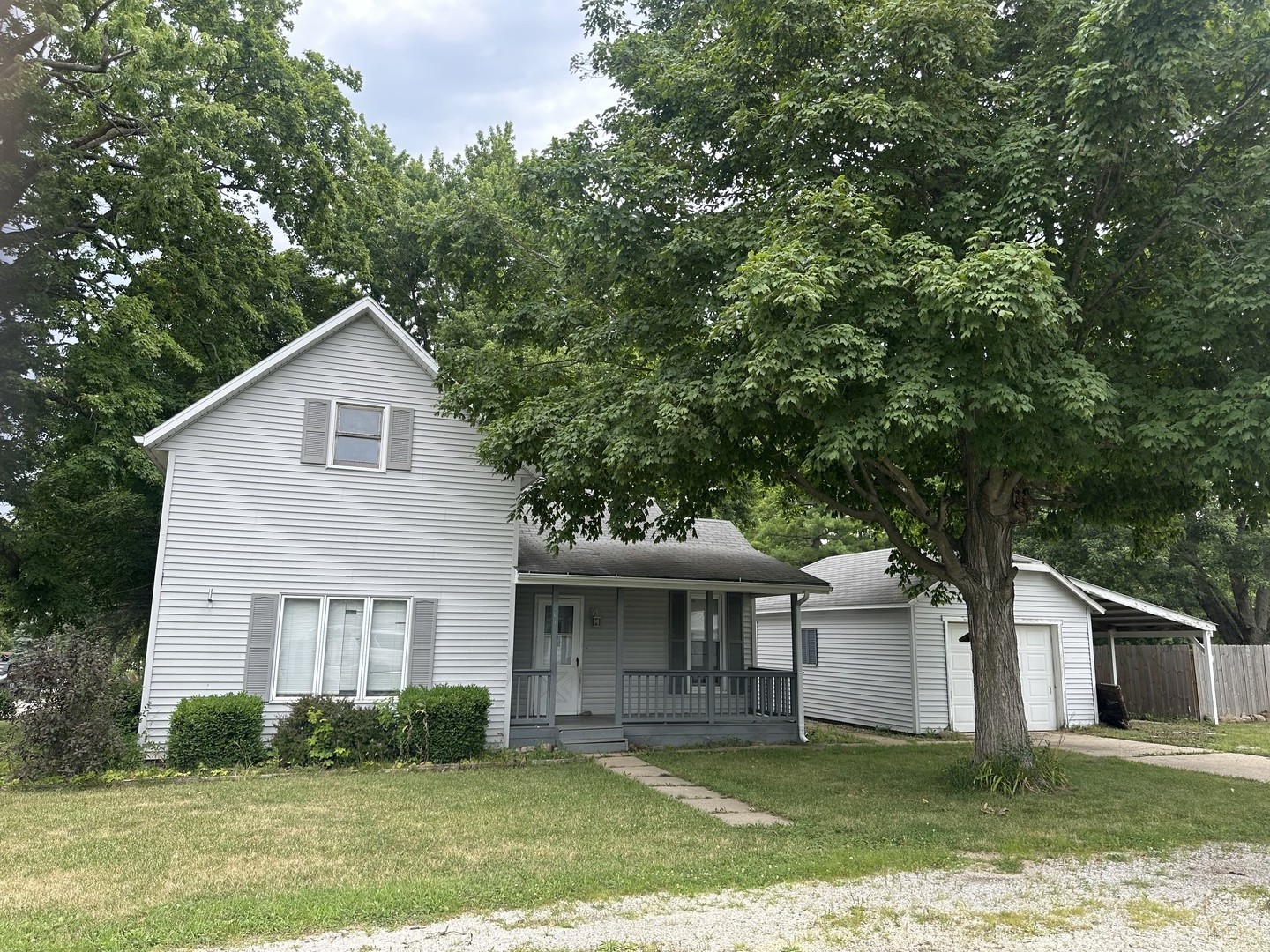 201 E North Street, Saybrook, IL 61770