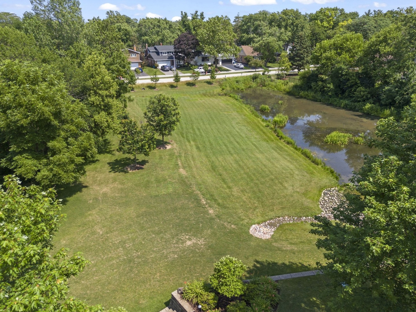 1227 Arnold Court, Downers Grove, IL 60516