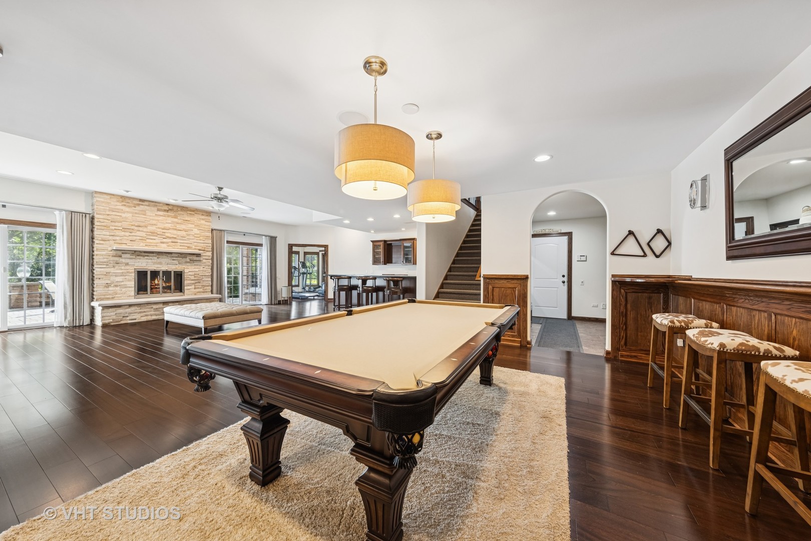 1227 Arnold Court, Downers Grove, IL 60516