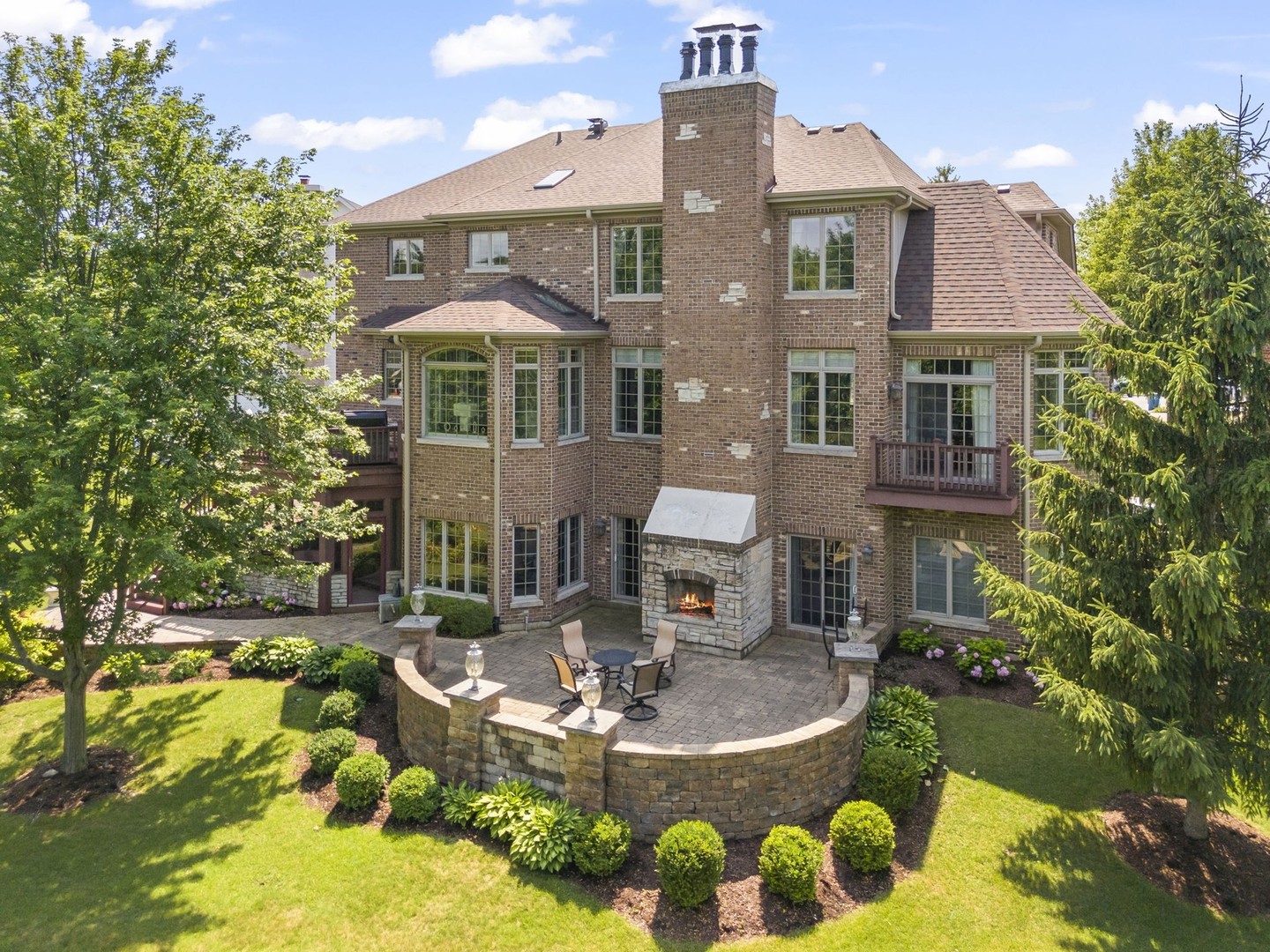 1227 Arnold Court, Downers Grove, IL 60516