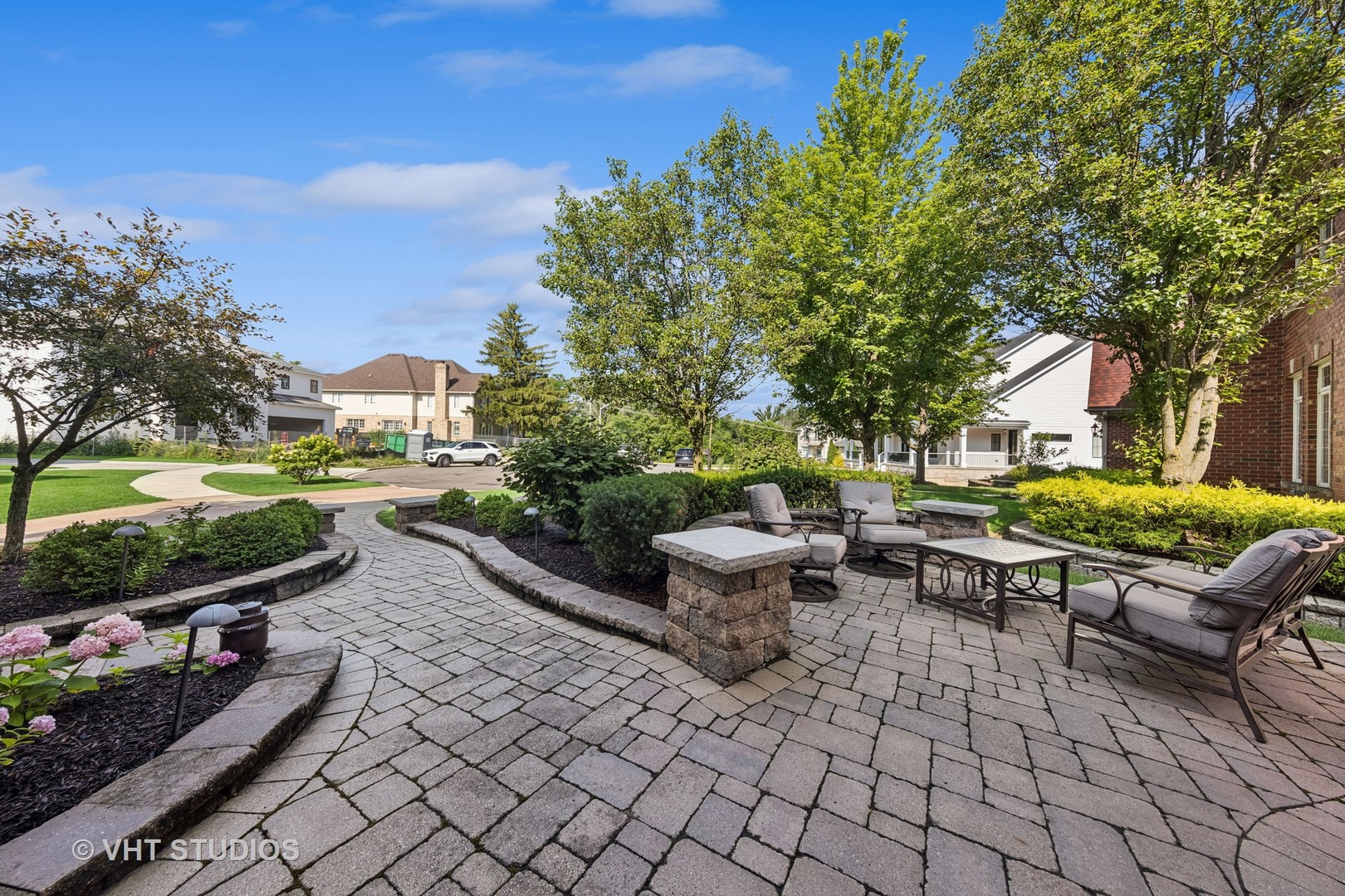 1227 Arnold Court, Downers Grove, IL 60516