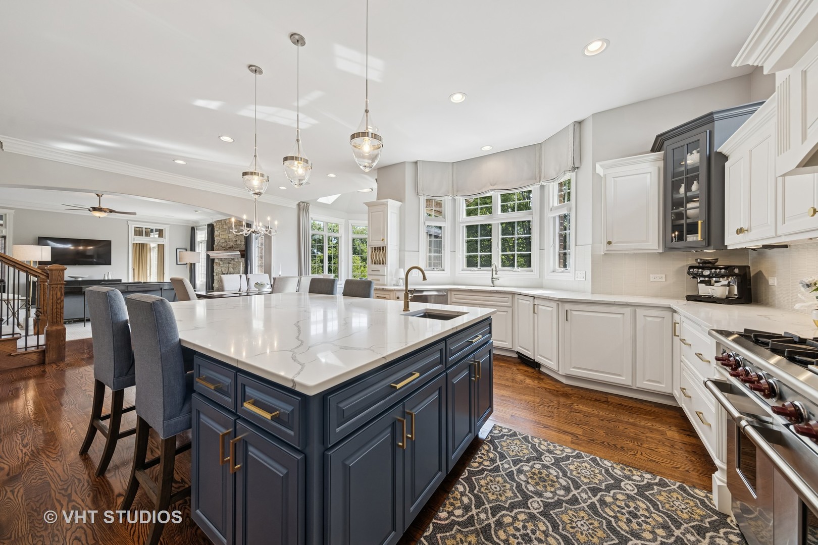 1227 Arnold Court, Downers Grove, IL 60516