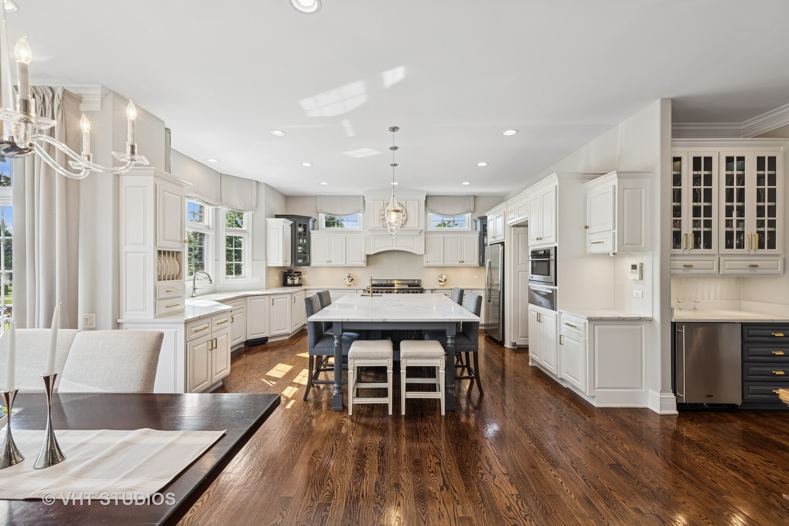 1227 Arnold Court, Downers Grove, IL 60516