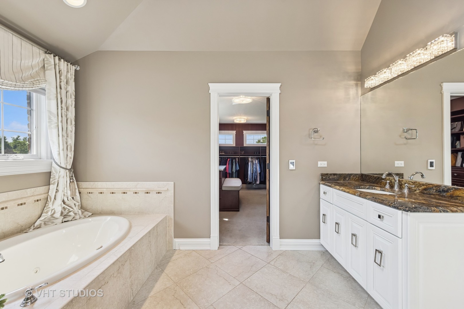 1227 Arnold Court, Downers Grove, IL 60516