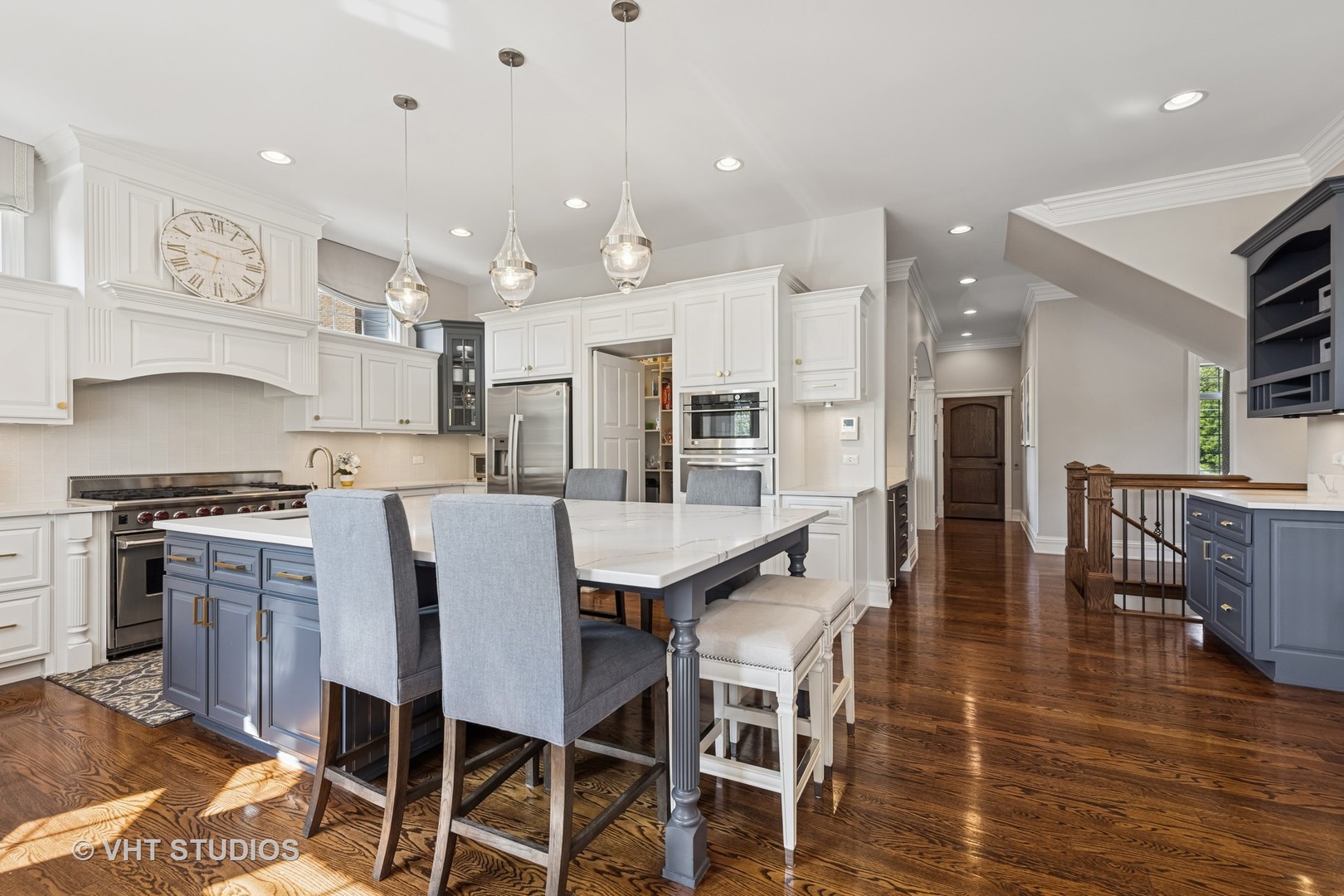 1227 Arnold Court, Downers Grove, IL 60516