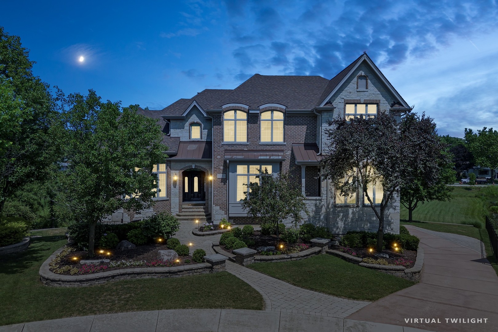 1227 Arnold Court, Downers Grove, IL 60516