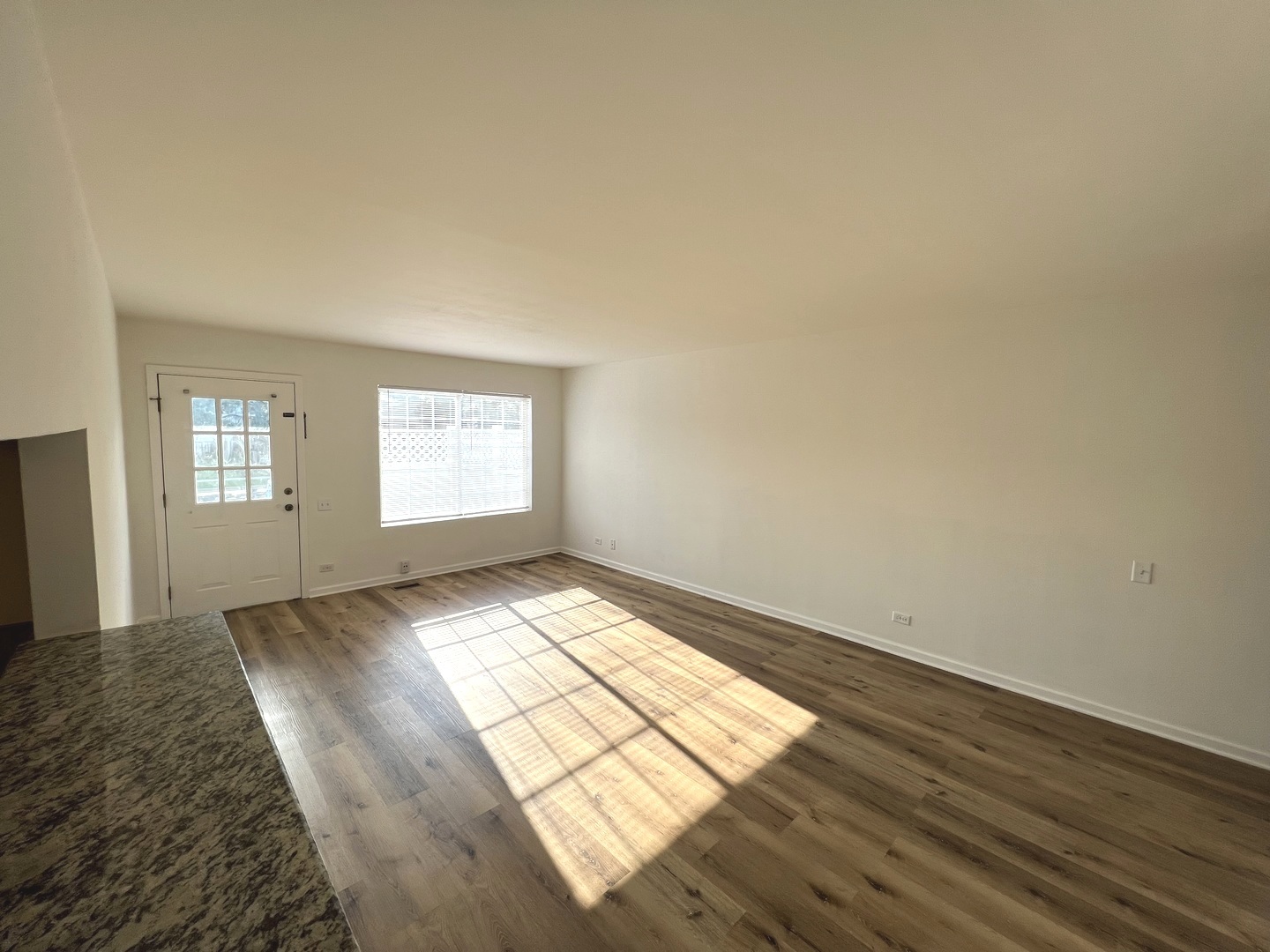 305 Gregory Street #305, Aurora, IL 60504