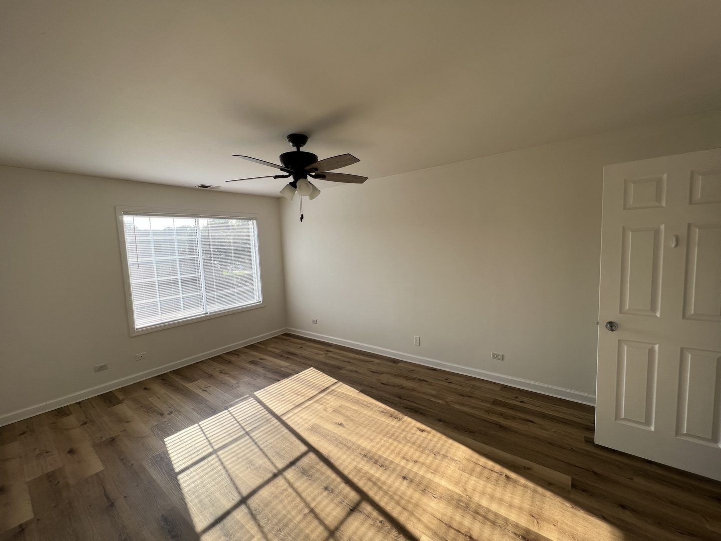 305 Gregory Street #305, Aurora, IL 60504