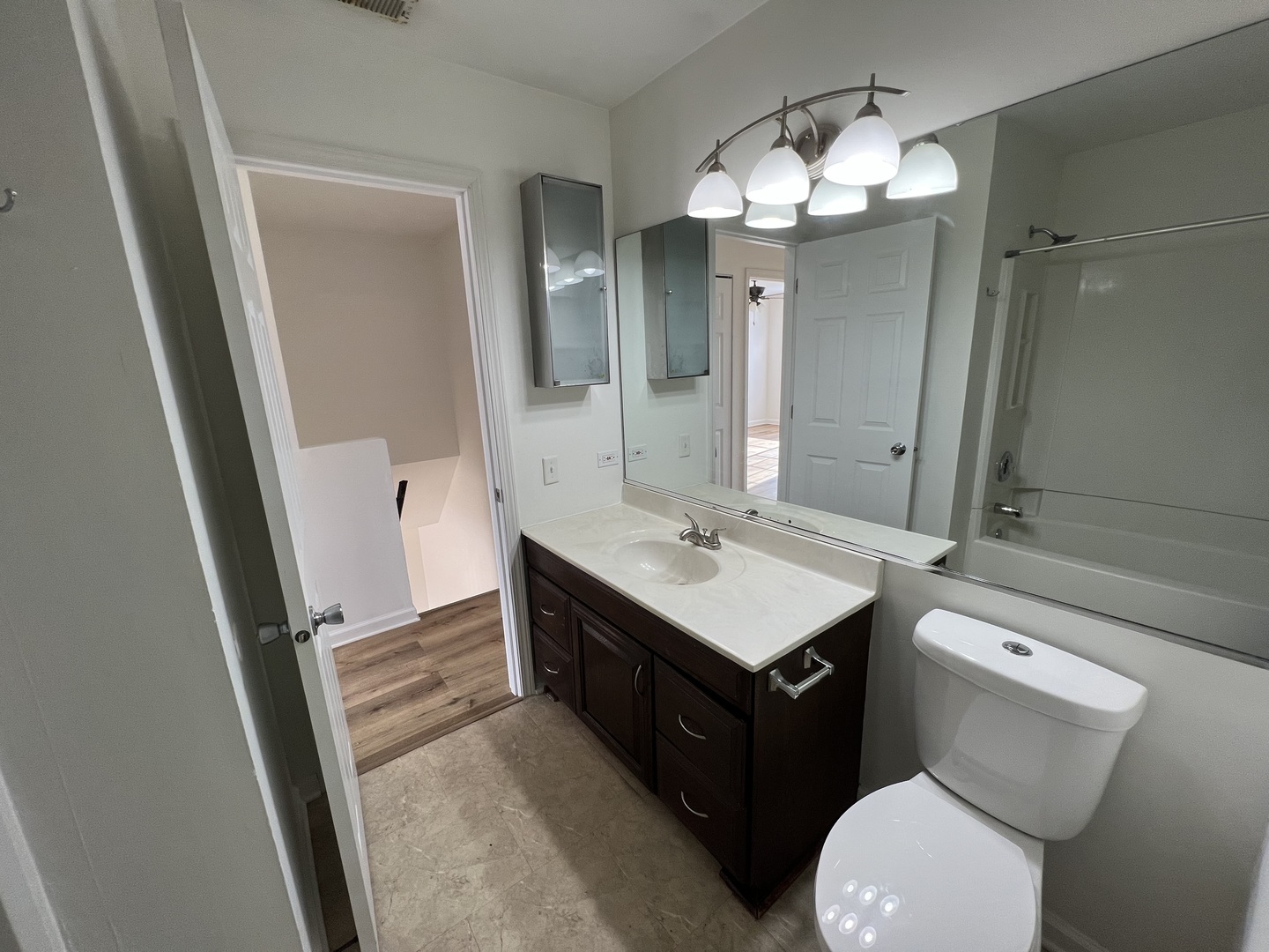305 Gregory Street #305, Aurora, IL 60504