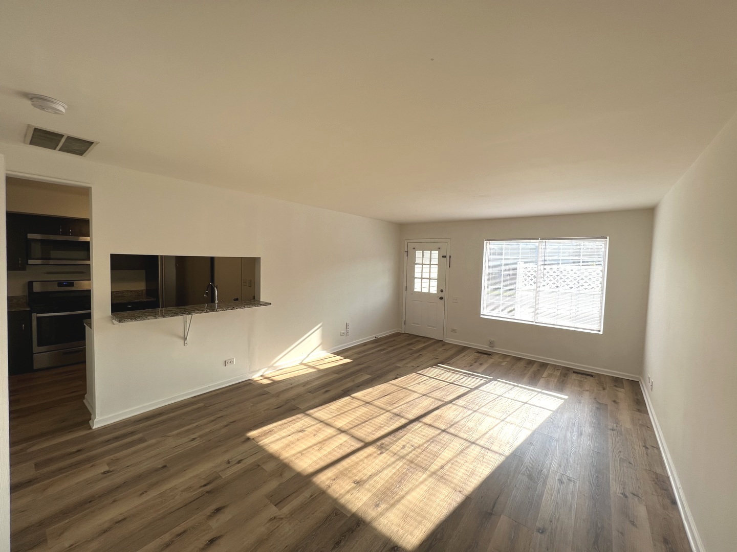 305 Gregory Street #305, Aurora, IL 60504