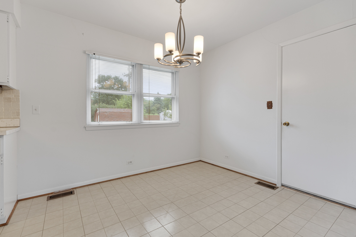 1108 Lancaster Avenue, Elk Grove Village, IL 60007