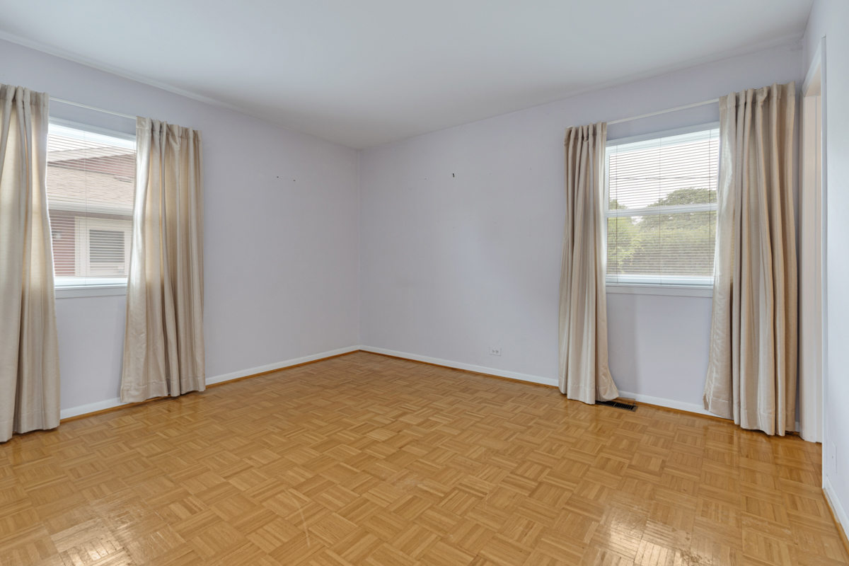 1108 Lancaster Avenue, Elk Grove Village, IL 60007