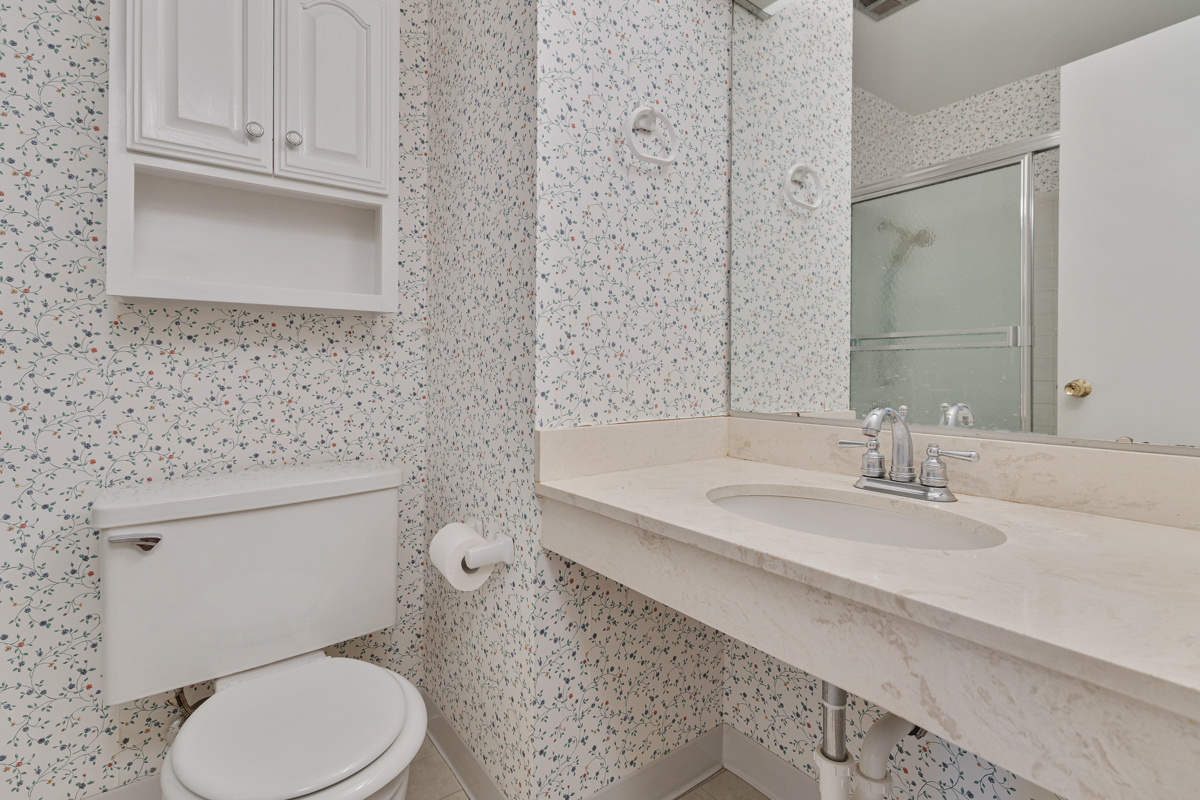 1108 Lancaster Avenue, Elk Grove Village, IL 60007