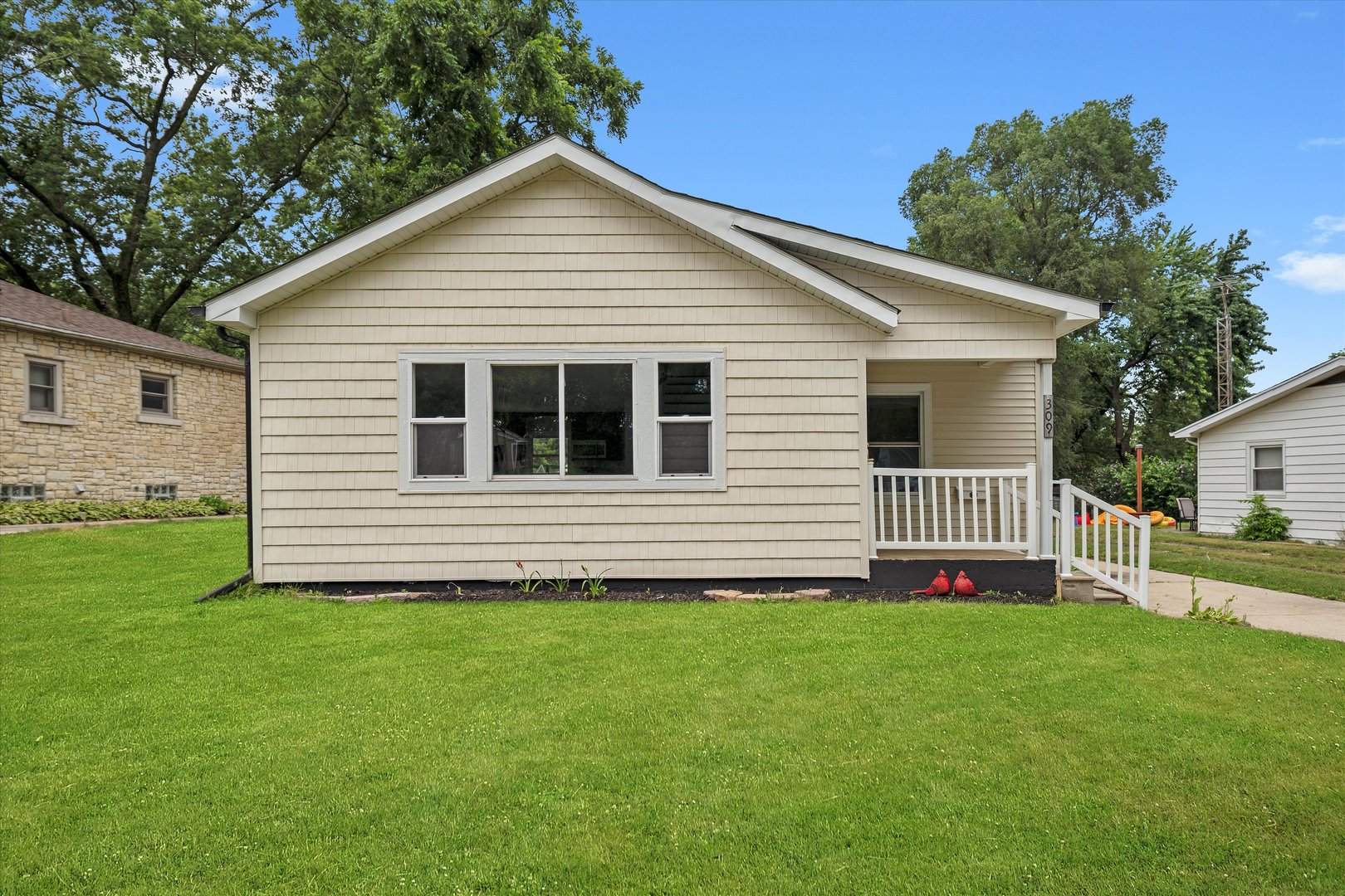 309 SE Circle Drive, Joliet, IL 60433