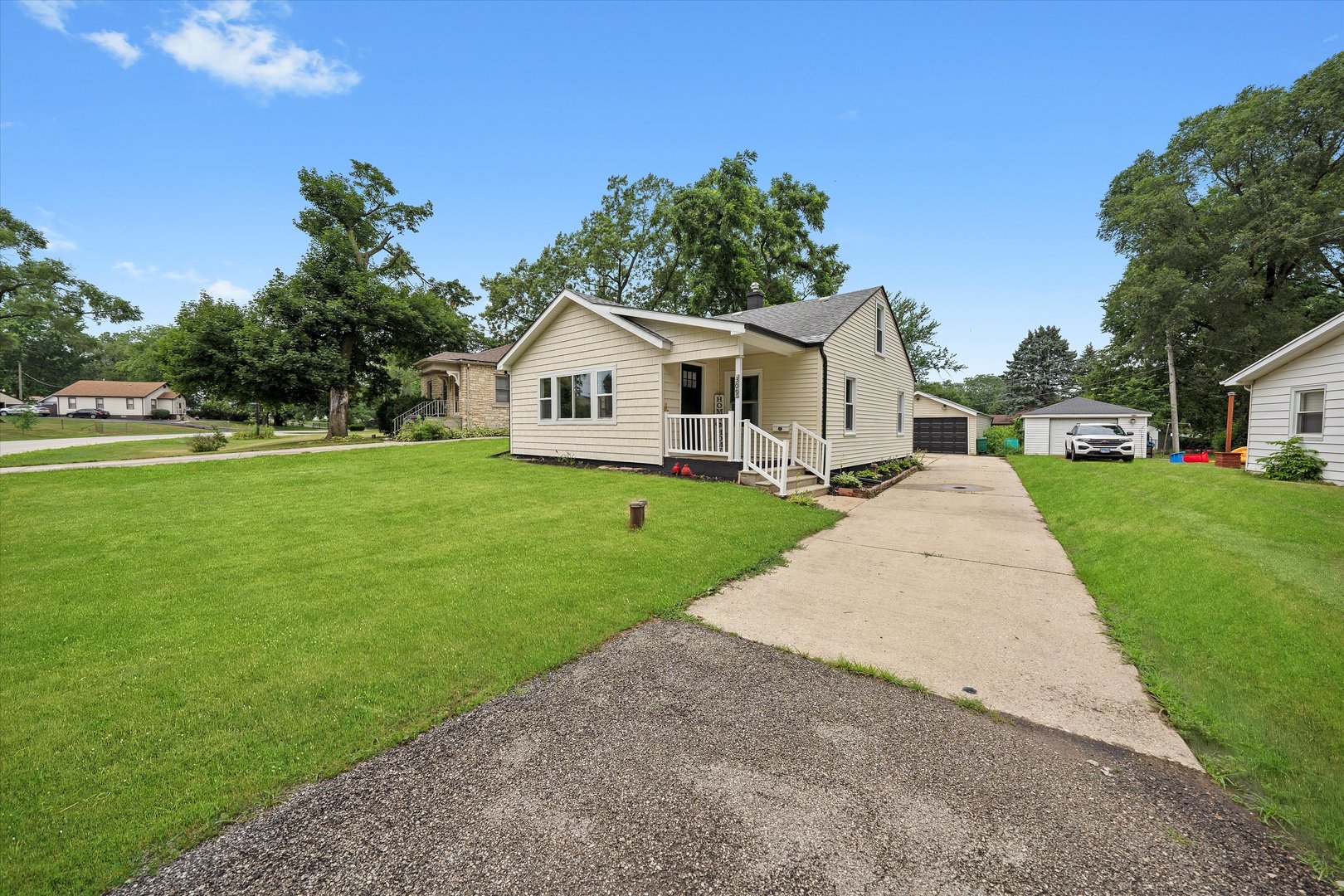 309 SE Circle Drive, Joliet, IL 60433