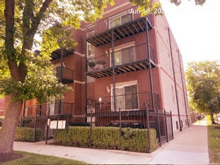 2651 E 74th Street #201, Chicago, IL 60649