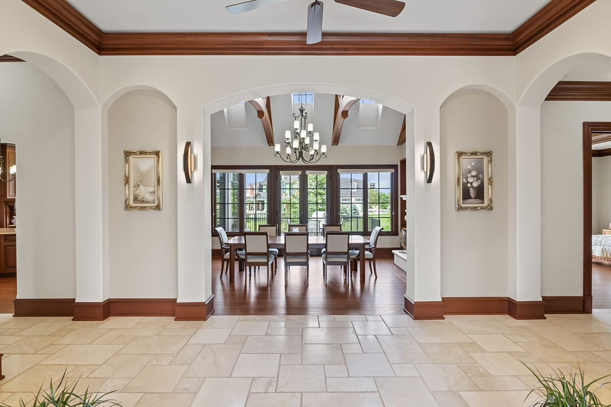 23 Enclave Court, South Barrington, IL 60010