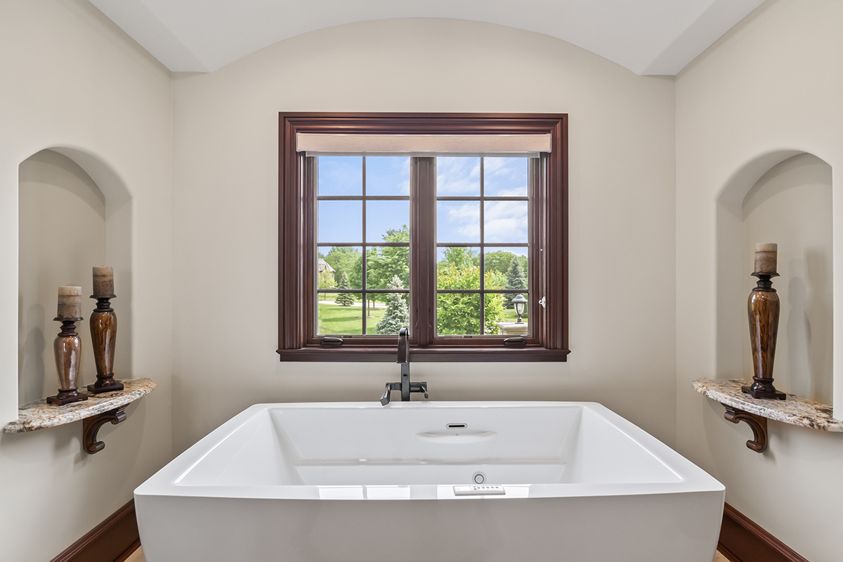 23 Enclave Court, South Barrington, IL 60010