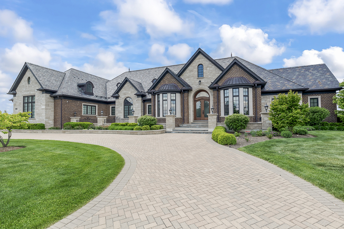 23 Enclave Court, South Barrington, IL 60010